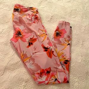 Forever 21 Pink flowers Small workout leggings